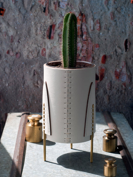 Mini Queen Planter -Off White