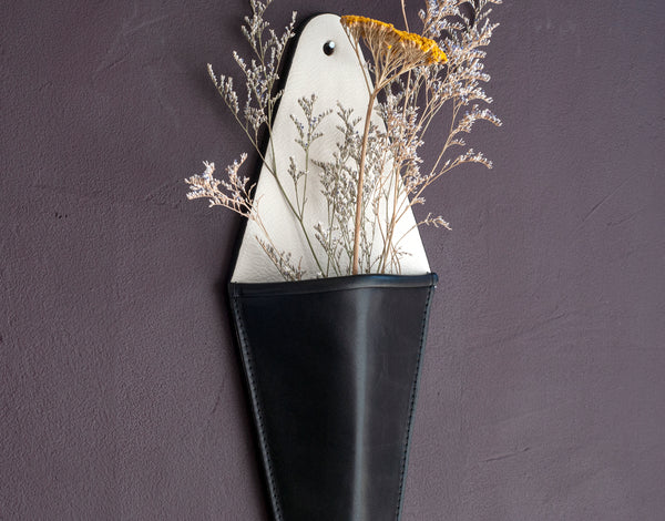Slipper Wall Vase -Black